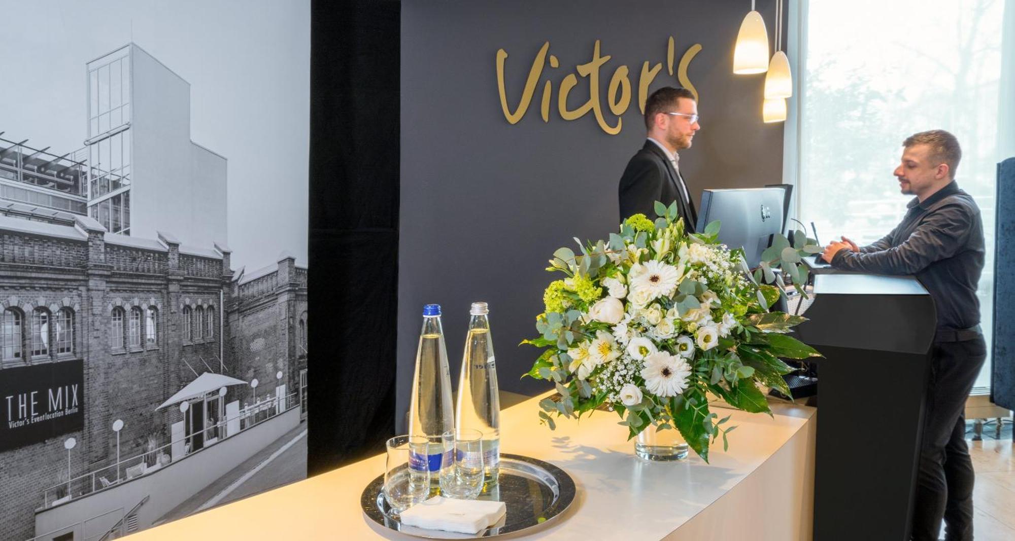 Victor's Residenz-Hotel Berlin Tegel Buitenkant foto
